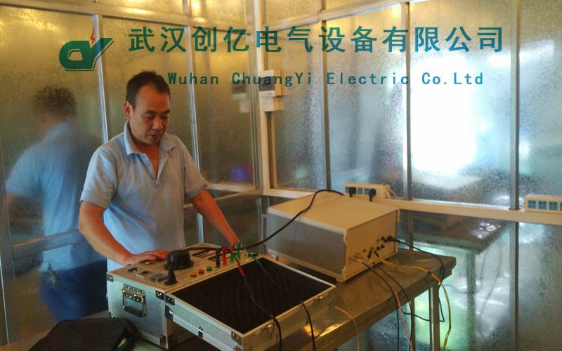 創億電氣去往深圳振勤調試